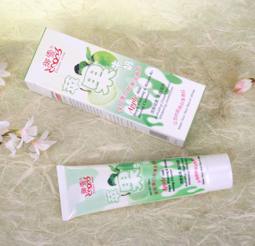 Apple Milk Whitening Cleanser