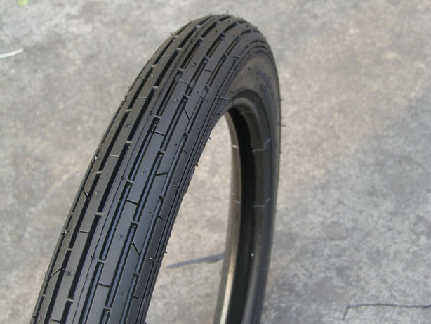 Motorcycle tire