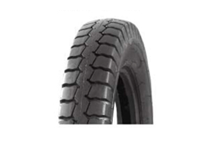 Motorcycle tire